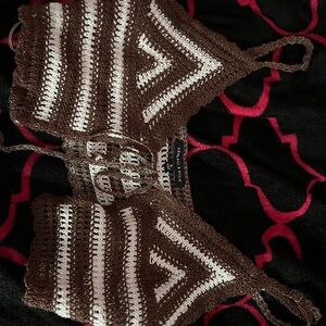 KENDALL & KYLIE crochet brown croptop size s NEVER WORN!! BRAND NEW CONDITION